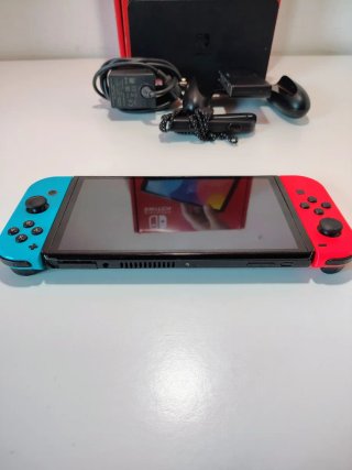 Nintendo Switch OLED 64GB Con Scatola e Accessori