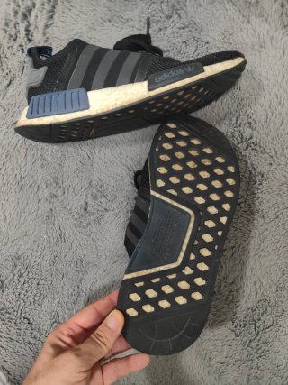 Zapatillas Adidas NMD R1 Negras y Azules