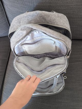 Mochila BabbleRoo para bebé gris