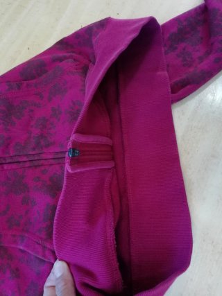 Sudadera C&A burdeos Talla XS Estampada
