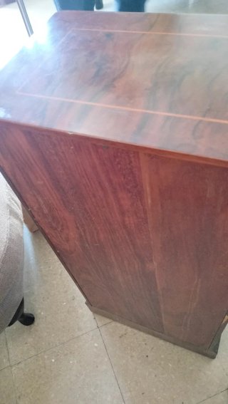 Mueble auxiliar de madera