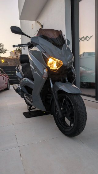 Yamaha Xmax 125