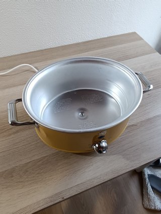 Olla Cocción Lenta Swan Retro 3,5L Amarilla