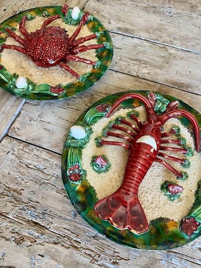 Coppia di piatti decorativi granchio e aragosta