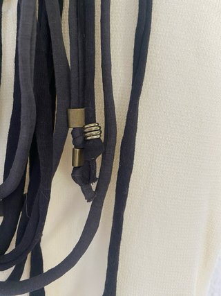 Collar bohemio negro y gris