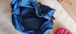 Bolsa de viaje azul, 6€ cada bolsa, amplias.