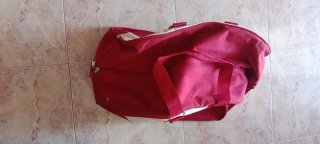 Bolsa de viaje azul, 6€ cada bolsa, amplias.