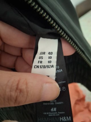 Cazadora H&M by Madonna Negra Talla M