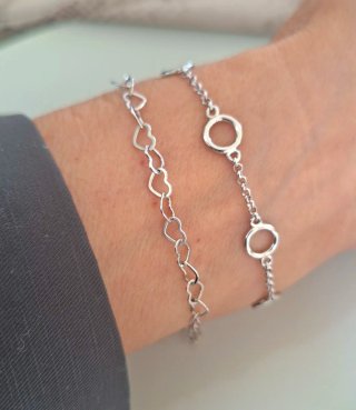 Pulsera de plata con círculos