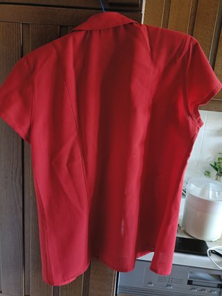 Camisa roja manga corta mujer