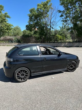 Vendo o cambio por todoterreno 6l 130cv asz