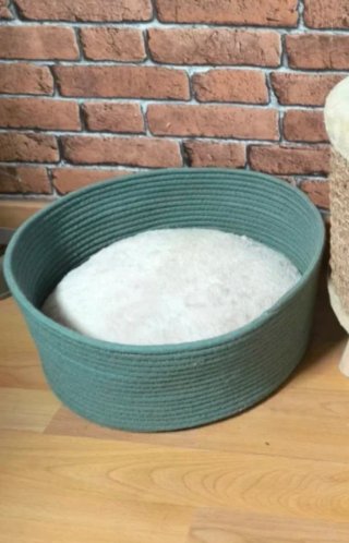 Cesta para gato con cojín de felpa