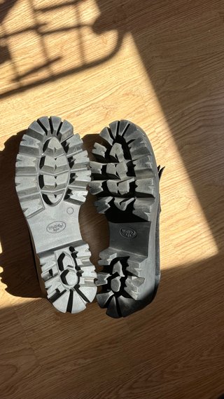 Zapatos negros mocasines con flecos