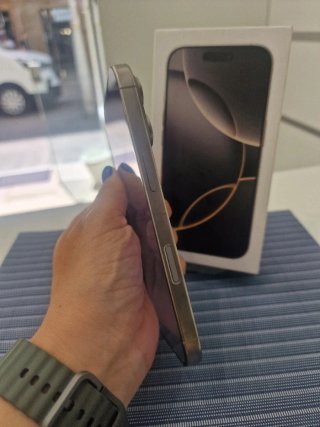 iPhone 16 Pro 128GB Titanio Natural