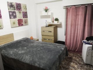 Alquiler un habitación más un mini salón