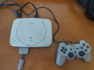 Consola PS One Sony + Comando+ Cabos