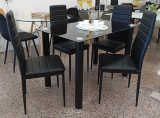 Mesa ̈ comedor + ̈4 ̈ sillas, Cómodas. !En Oferta¡