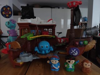 Barco Pirata Vtech con figuras