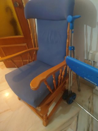 Sillón Mecedora Madera y Tela Azul
