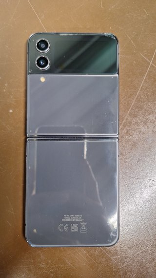 Samsung Galaxy Z Flip 4