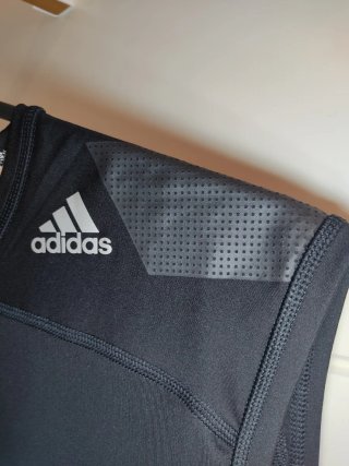 Camiseta Adidas Techfit Compresión XL sin Mangas