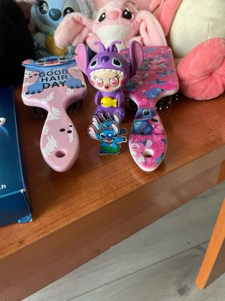 Lote de peluches y accesorios