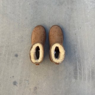 Ugg Mini Classic II
