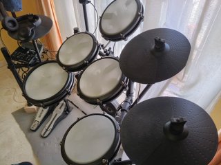 Batería Electrónica Alesis Nitro Max Kit