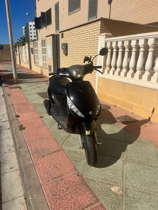 Piaggio Zip 50cc 4T Negra