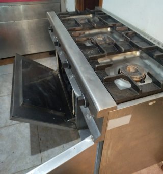Cocina industrial 3 fuegos con horno 120 CMS
