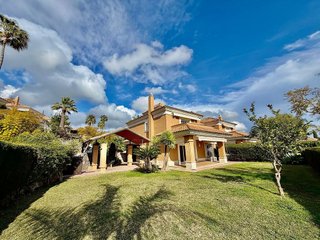 Casa pareada en alquiler en Los Monteros - Bahía de Marbella en Marbella