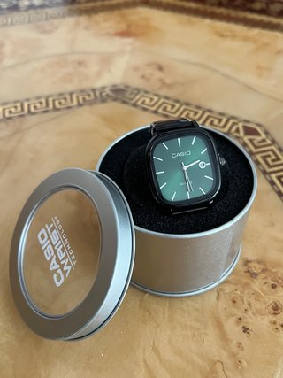 Reloj Casio Cuadrado Verde y Negro