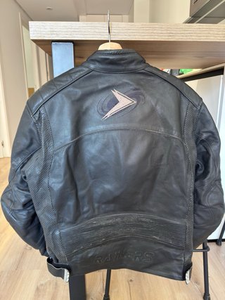 Chaqueta de piel para moto marca Rainers