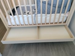 Cuna de madera para bebé