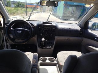KIA Carnival 2011