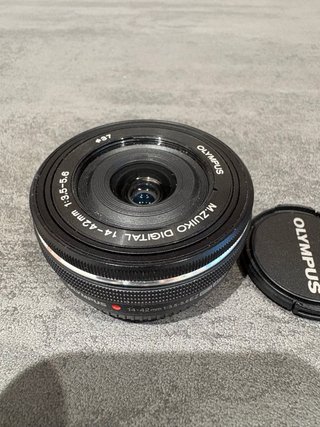 Olympus 14-42mm M4/3