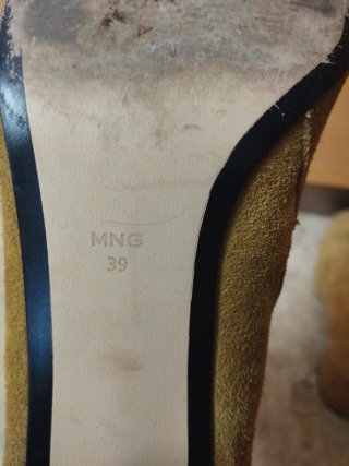 Botines ante beige con cordones