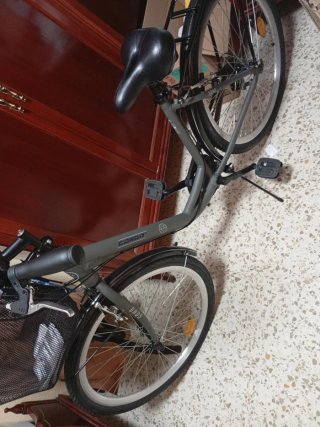 Bicicleta urbana con cesta