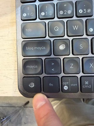 Teclado Logitech MX Keys Mini