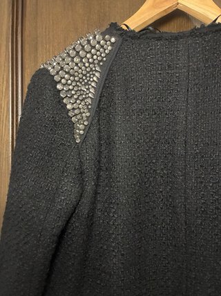 Abrigo Zara Talla XL Negro Detalles Hombro