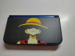 New Nintendo 3DS XL azul + funda rígida y cargador