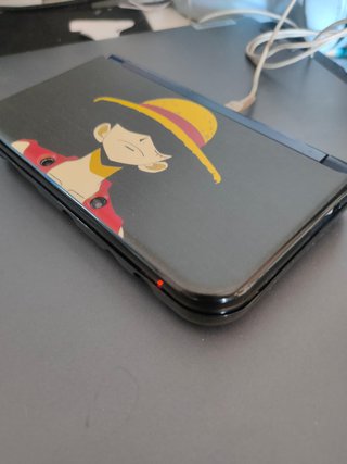 New Nintendo 3DS XL azul + funda rígida y cargador