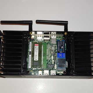 Intel NUC8 Fanless, i5-8259U, 16GB DDR4, 256GB SSD