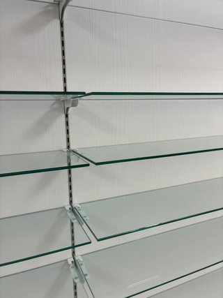 Estanterías modulares cristal y metal