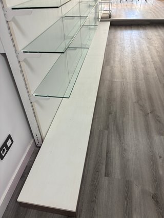 Estanterías modulares cristal y metal