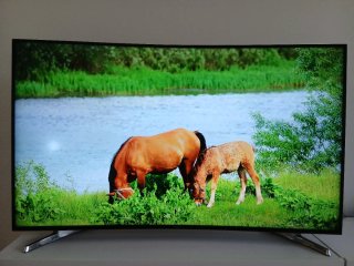 Televisor 55" Curvo UHD 4K Smart TV HU7100