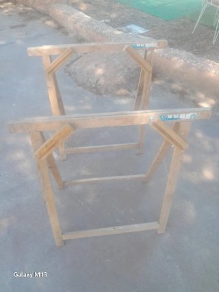 Caballetes de madera para trabajos