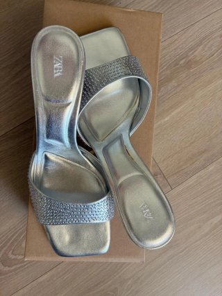 Sandalias tacón Zara Talla 40