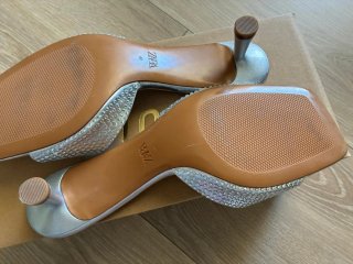 Sandalias tacón Zara Talla 40