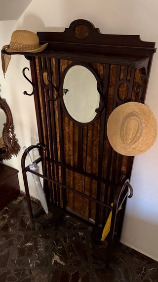 PERCHERO ANTIGUO/VINTAGE DE MADERA. + DE 90 AÑOS.